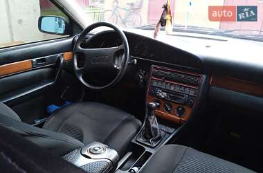 Седан Audi 100 1991 в Деражне