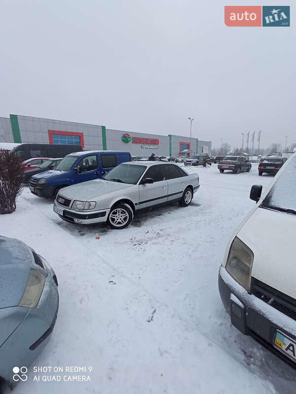 Седан Audi 100 1991 в Мукачево