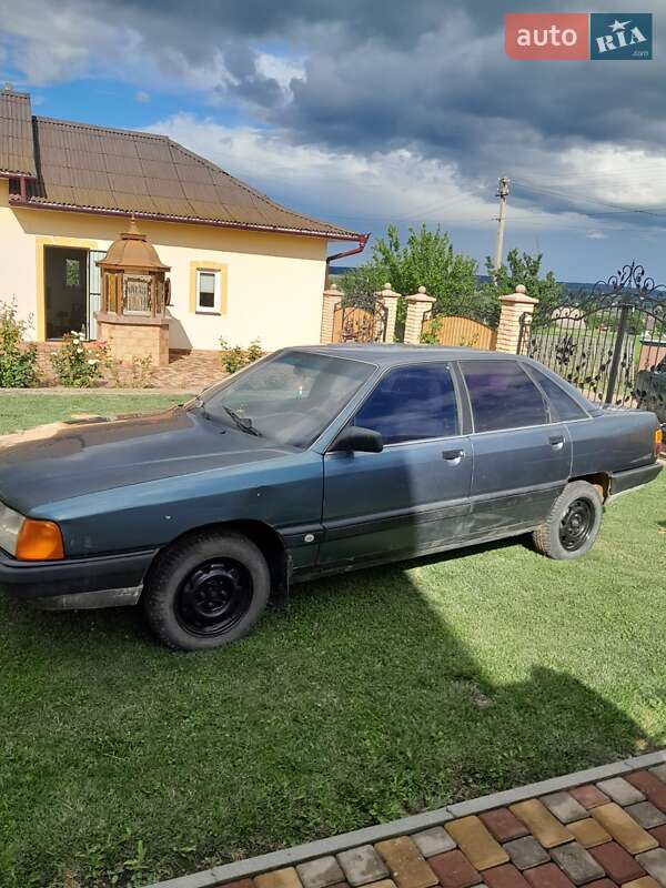 Седан Audi 100 1989 в Черновцах фото Седан Audi 100 1989 в Черновцах