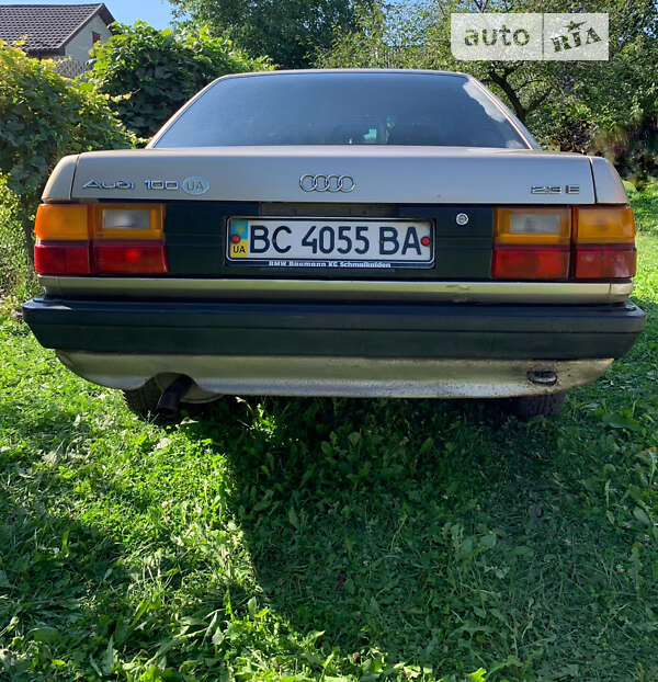 Седан Audi 100 1989 в Сокале