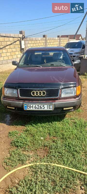 Седан Audi 100 1992 в Одесі