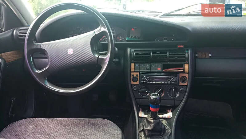Седан Audi 100 1991 в Сваляве