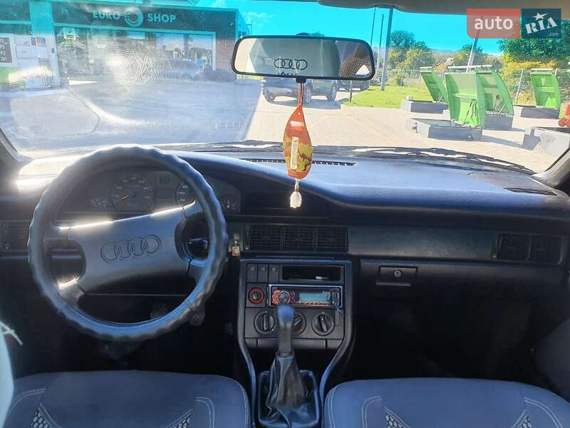 Седан Audi 100 1990 в Черновцах