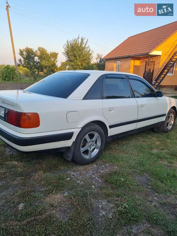 Седан Audi 100 1992 в Полтаві