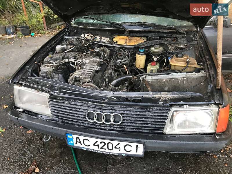 Седан Audi 100 1989 в Луцке