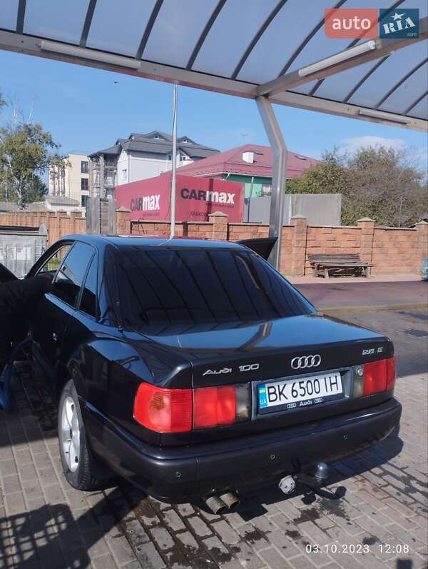 Audi 100 1993 Audi 100 1993