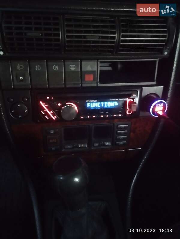 Седан Audi 100 1993 в Ровно