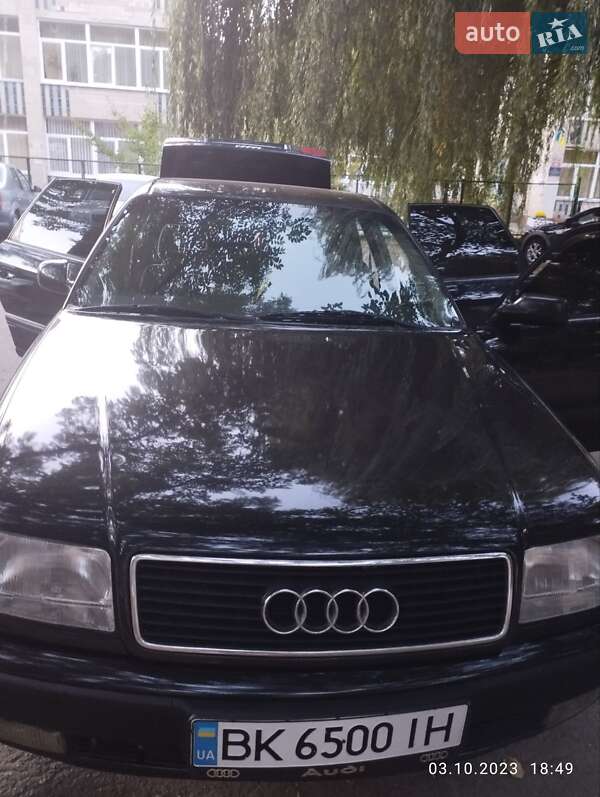 Седан Audi 100 1993 в Ровно