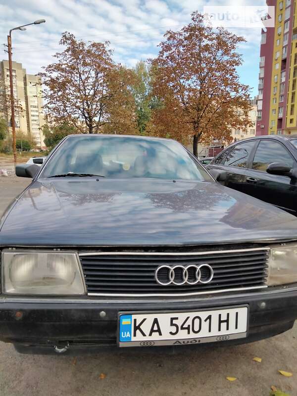 Седан Audi 100 1987 в Киеве