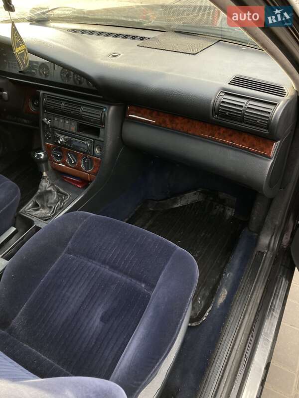 Седан Audi 100 1994 в Умані