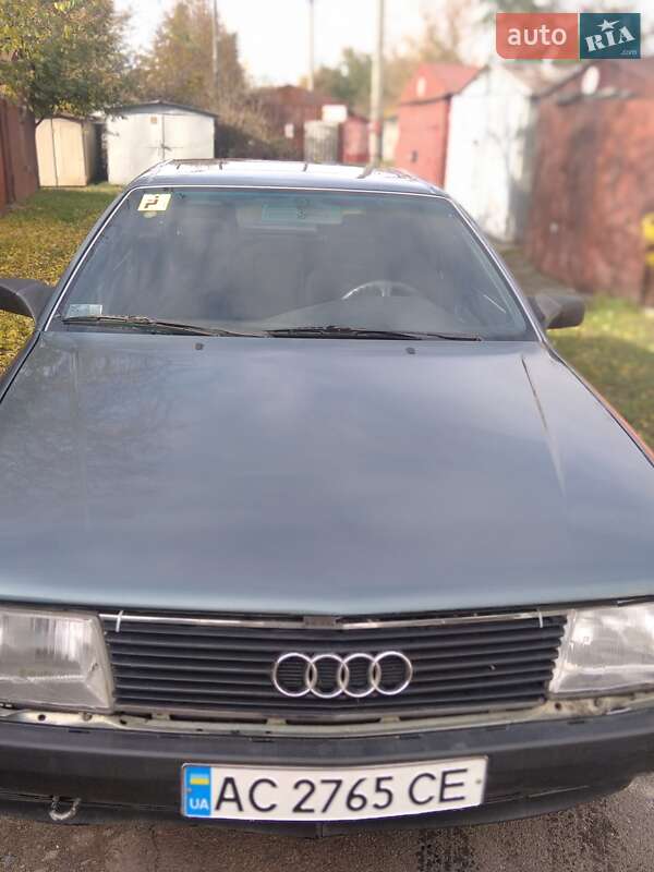 Седан Audi 100 1984 в Луцке