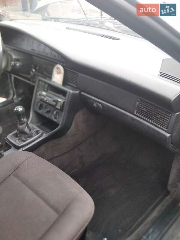 Седан Audi 100 1984 в Луцьку