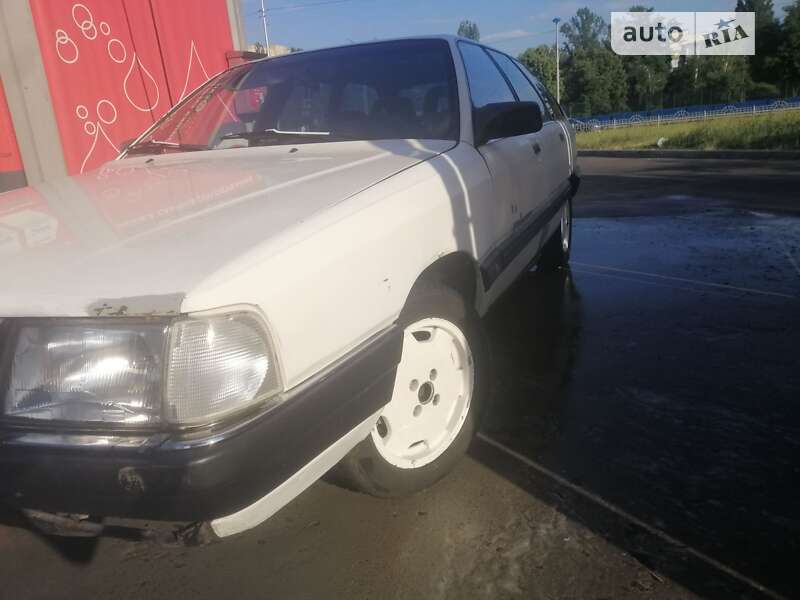 Универсал Audi 100 1988 в Киеве