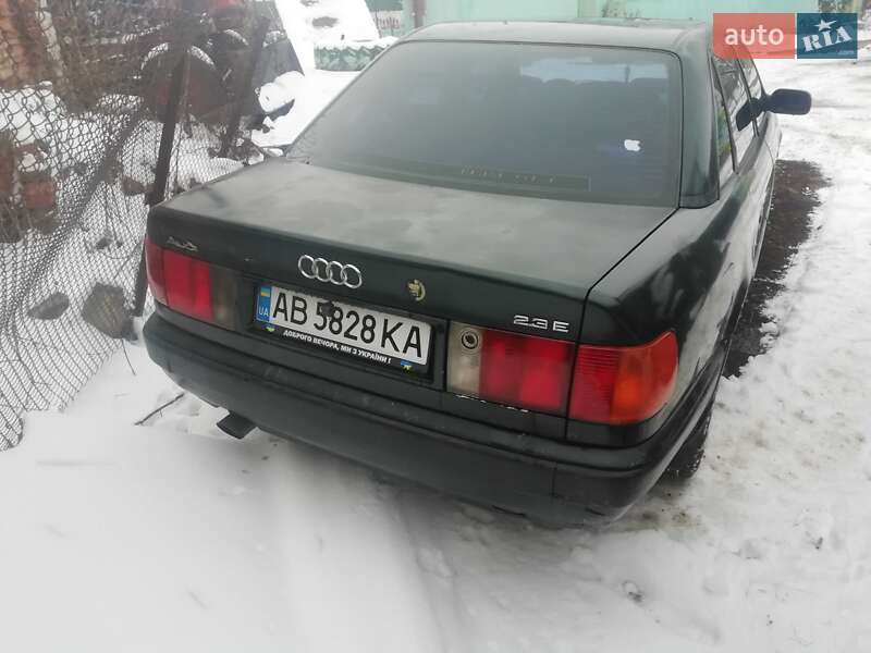 Audi 100 1992 Audi 100 1992
