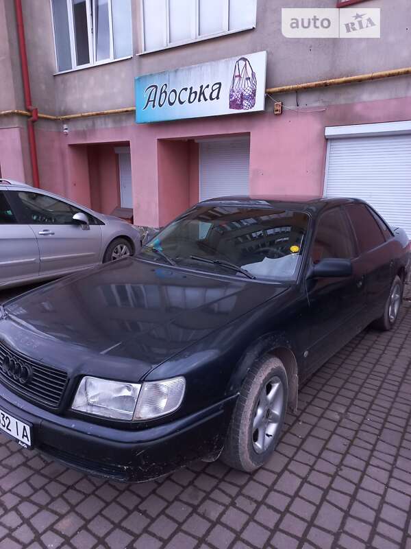 Седан Audi 100 1992 в Городенці