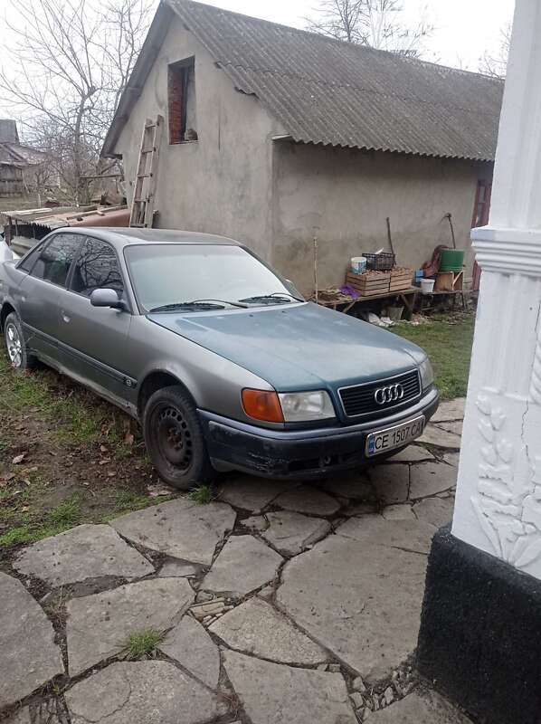 Седан Audi 100 1994 в Кельменцах