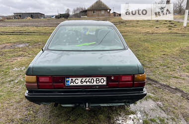 Седан Audi 100 1988 в Шацке