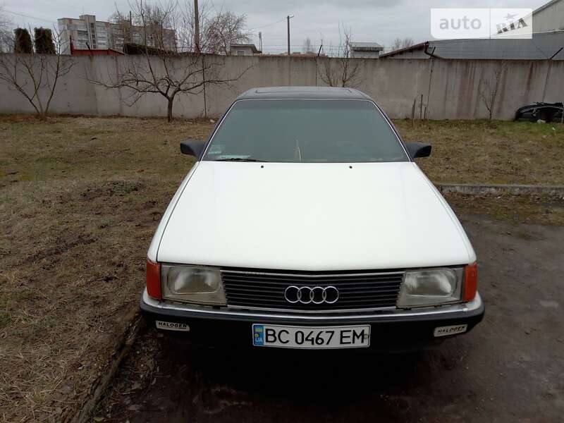 Седан Audi 100 1985 в Червонограді