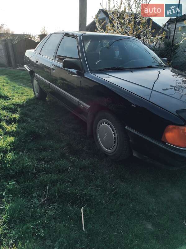 Седан Audi 100 1990 в Шепетівці
