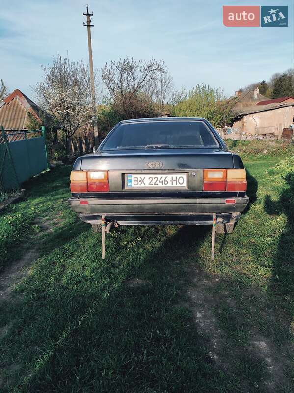 Седан Audi 100 1990 в Шепетівці