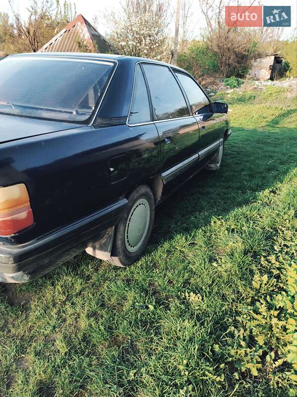 Седан Audi 100 1990 в Шепетівці