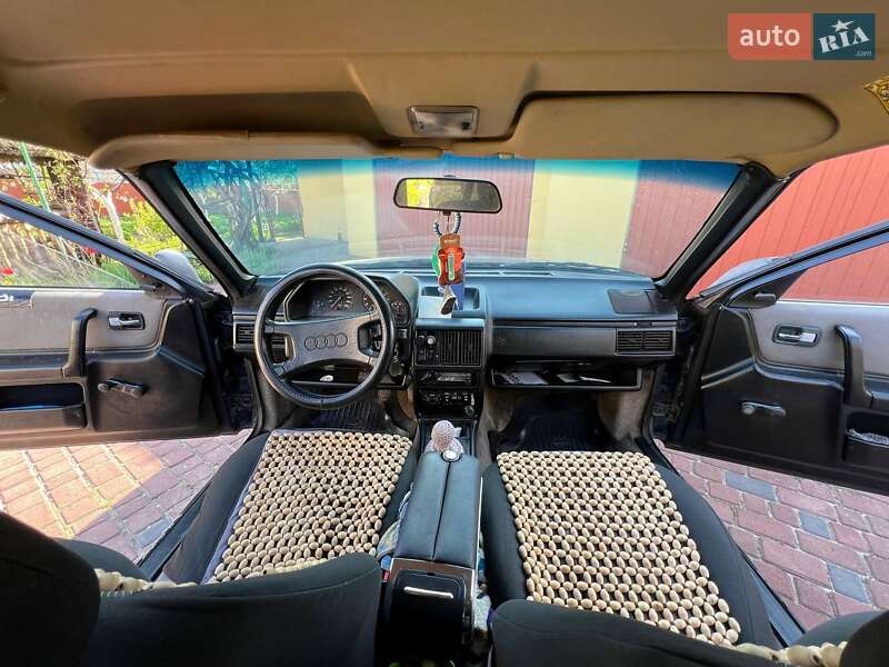 Седан Audi 100 1987 в Заречном