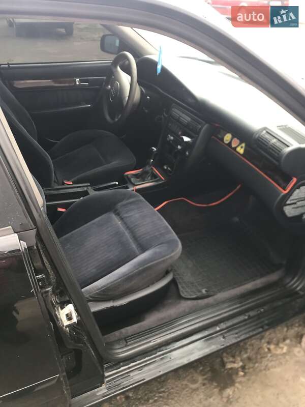 Седан Audi 100 1991 в Ровно