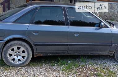 Седан Audi 100 1994 в Яремче