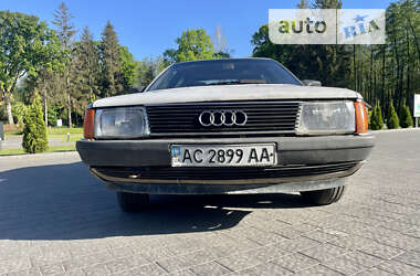 Седан Audi 100 1988 в Луцьку