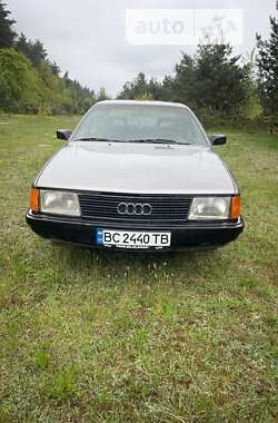 Седан Audi 100 1989 в Жовкве