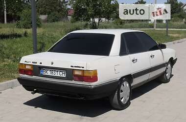 Седан Audi 100 1987 в Здолбунове