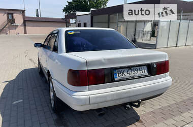 Седан Audi 100 1992 в Гоще