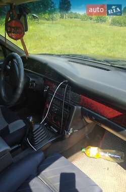 Седан Audi 100 1990 в Ровно