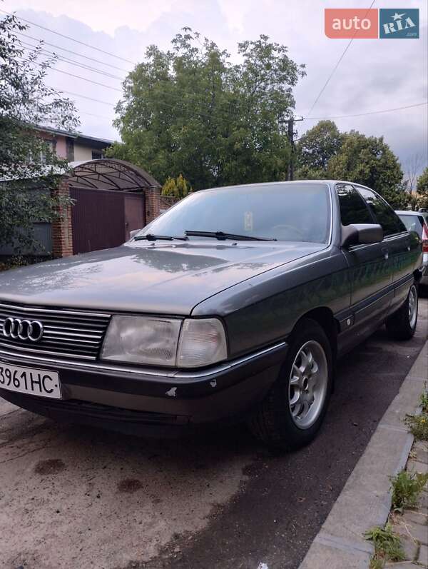 Audi 100 1989 Audi 100 1989