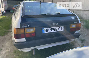 Универсал Audi 100 1988 в Костополе