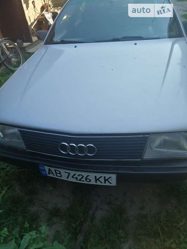 Седан Audi 100 1990 в Виннице