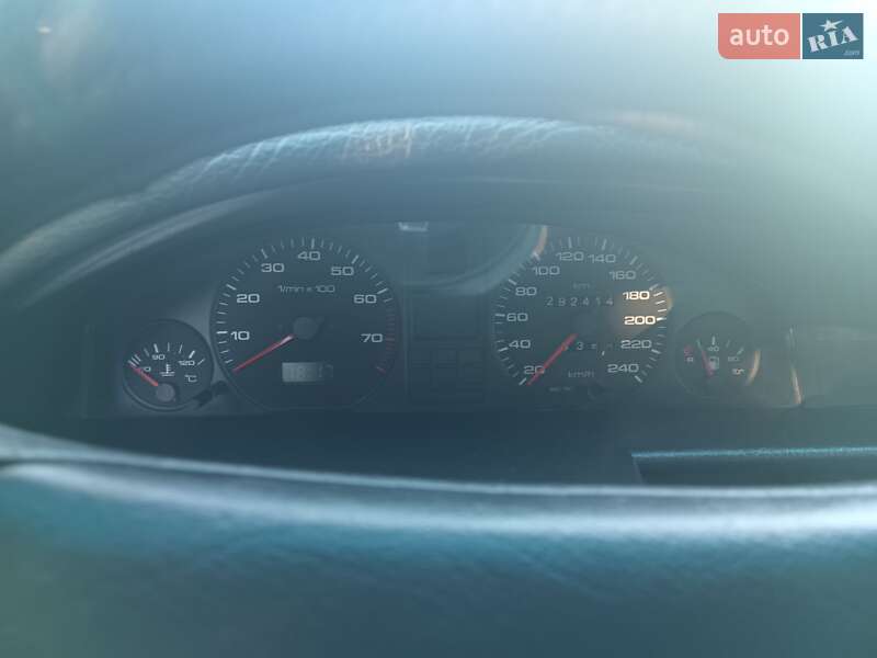 Седан Audi 100 1992 в Знаменовке
