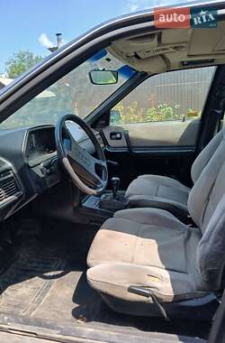 Седан Audi 100 1988 в Корсуне-Шевченковском Седан Audi 100 1988 в Корсуне-Шевченковском