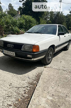 Седан Audi 100 1987 в Киеве