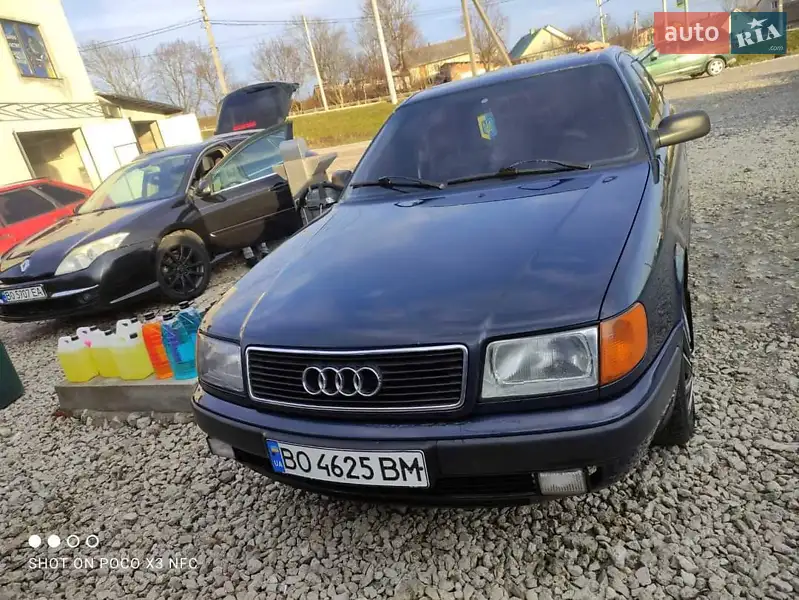 Audi 100