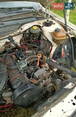 Седан Audi 100 1990 в Черновцах