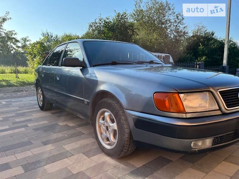 Седан Audi 100 1992 в Львове
