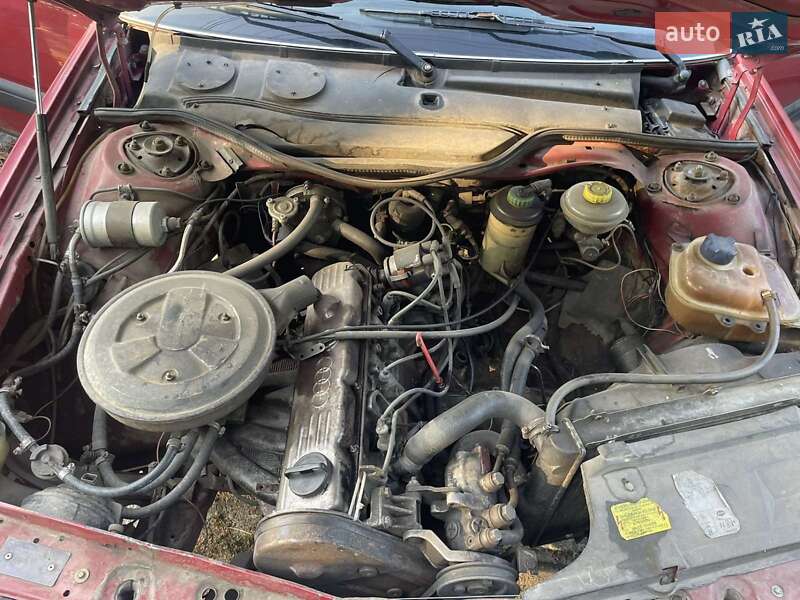 Седан Audi 100 1990 в Горохове
