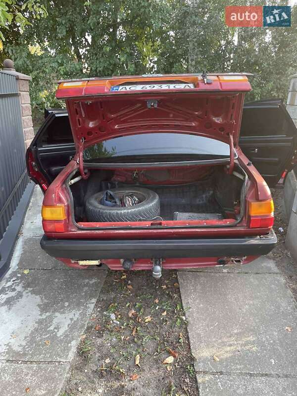 Седан Audi 100 1990 в Горохове