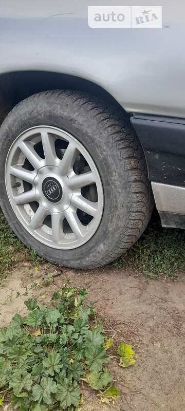 Седан Audi 100 1990 в Черновцах