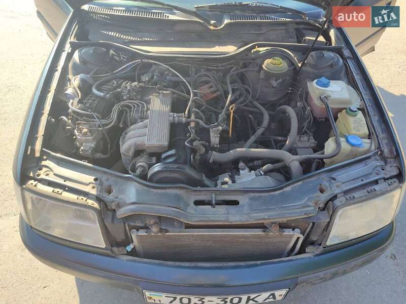 Седан Audi 100 1992 в Киеве