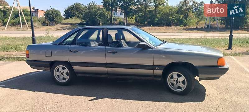 Седан Audi 100 1986 в Белой Церкви