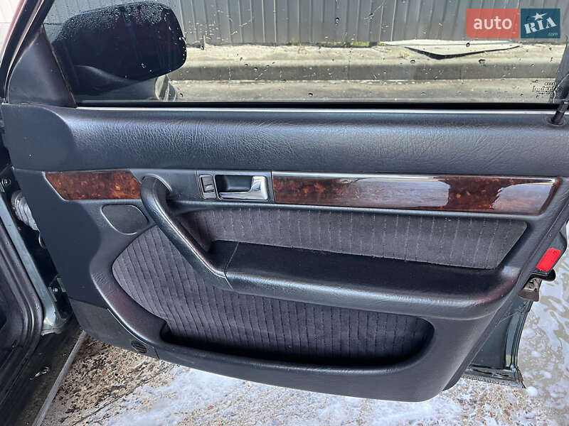 Седан Audi 100 1993 в Києві