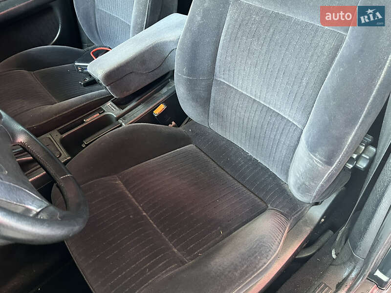 Седан Audi 100 1993 в Києві