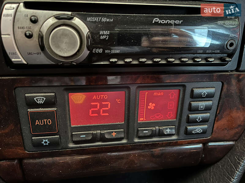 Седан Audi 100 1993 в Києві